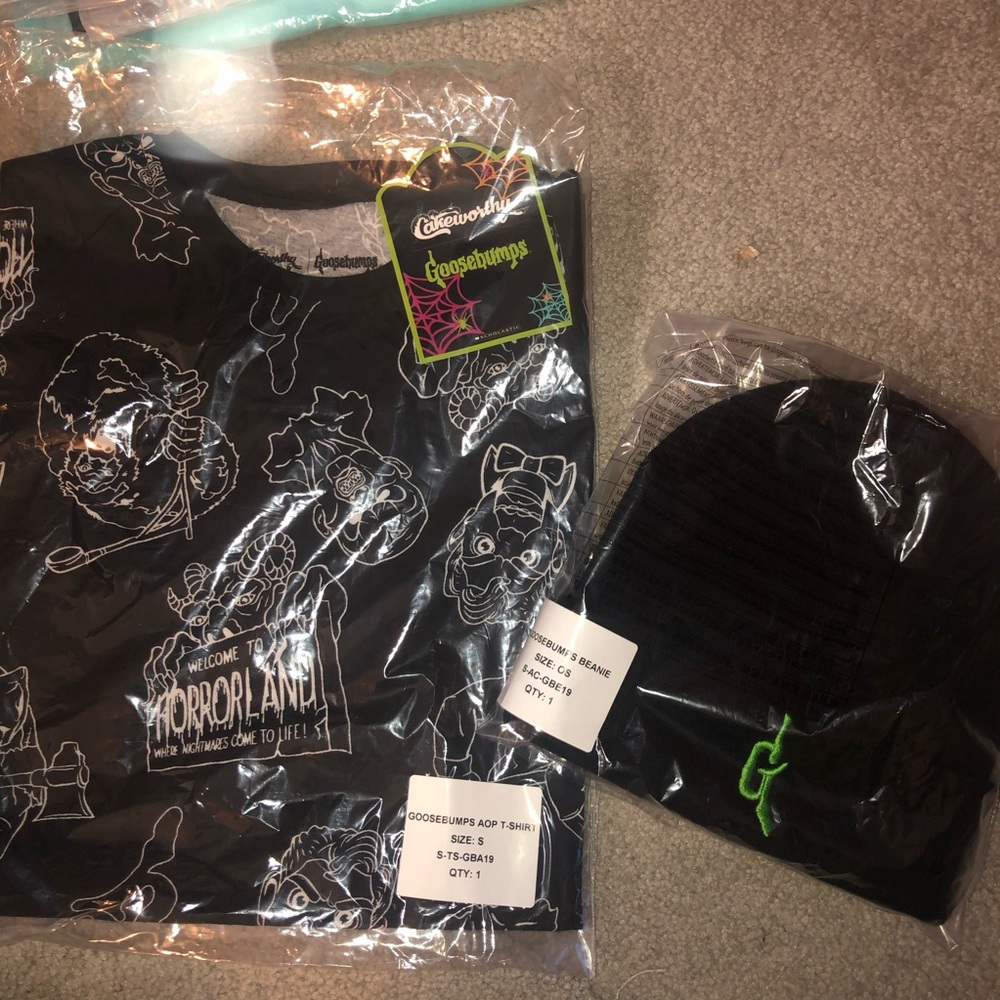 nwt cakeworthy goosebumps bundle last 1 small - Picture 2 of 2